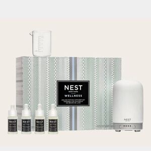 Nest Wellness Deluxe Misting Diffuser set NIB includes 4 oils plus diffuser